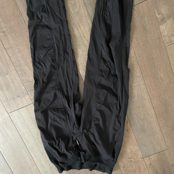 Lululemon pant - Picture 1 of 3
